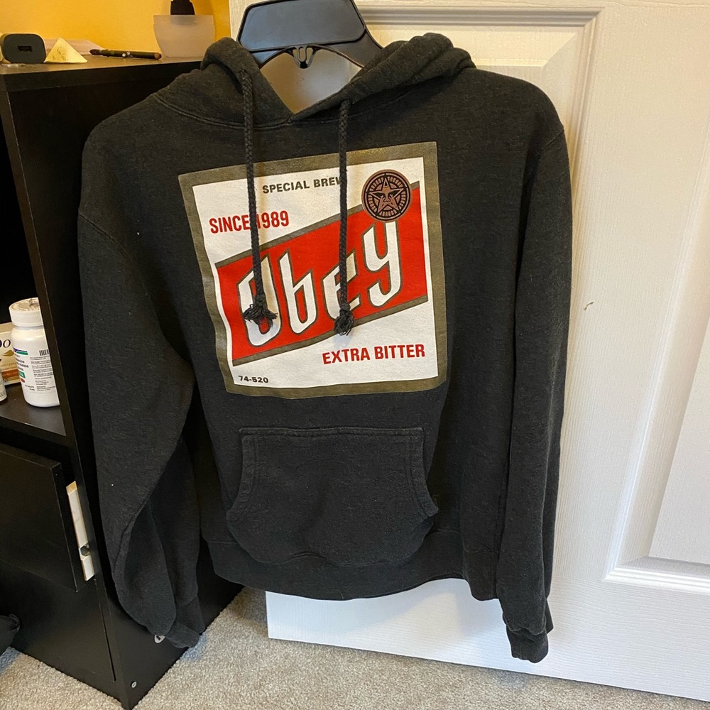 Women’s Obey sweatshirt